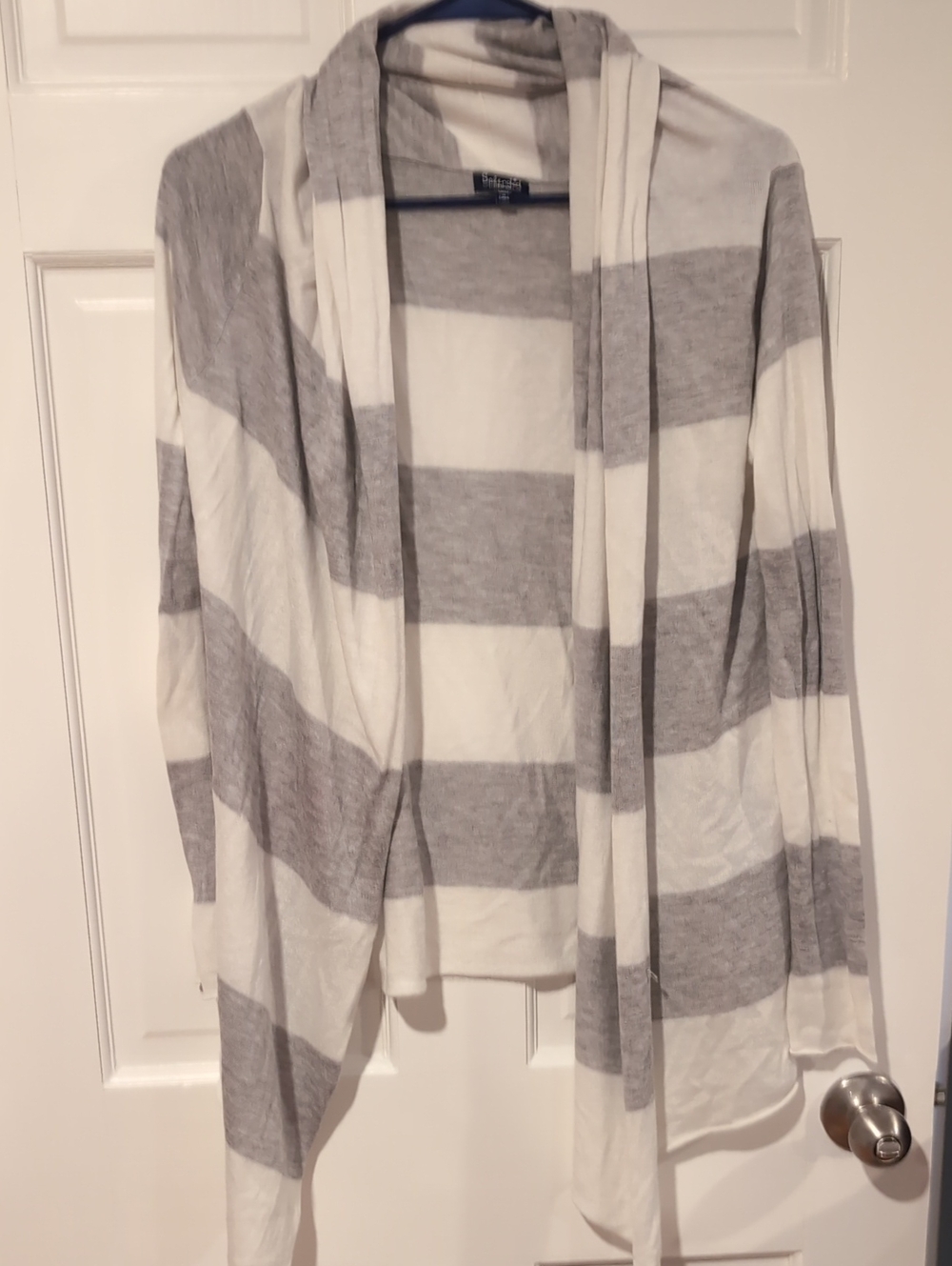 Splendid Gray and White Striped Open Cardigan